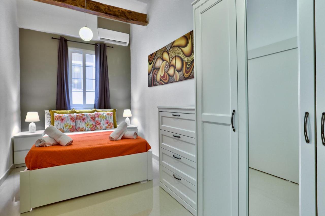 Charming Valletta 1 Bedroom Apartment Off Republic Street Sleeps 4 מראה חיצוני תמונה